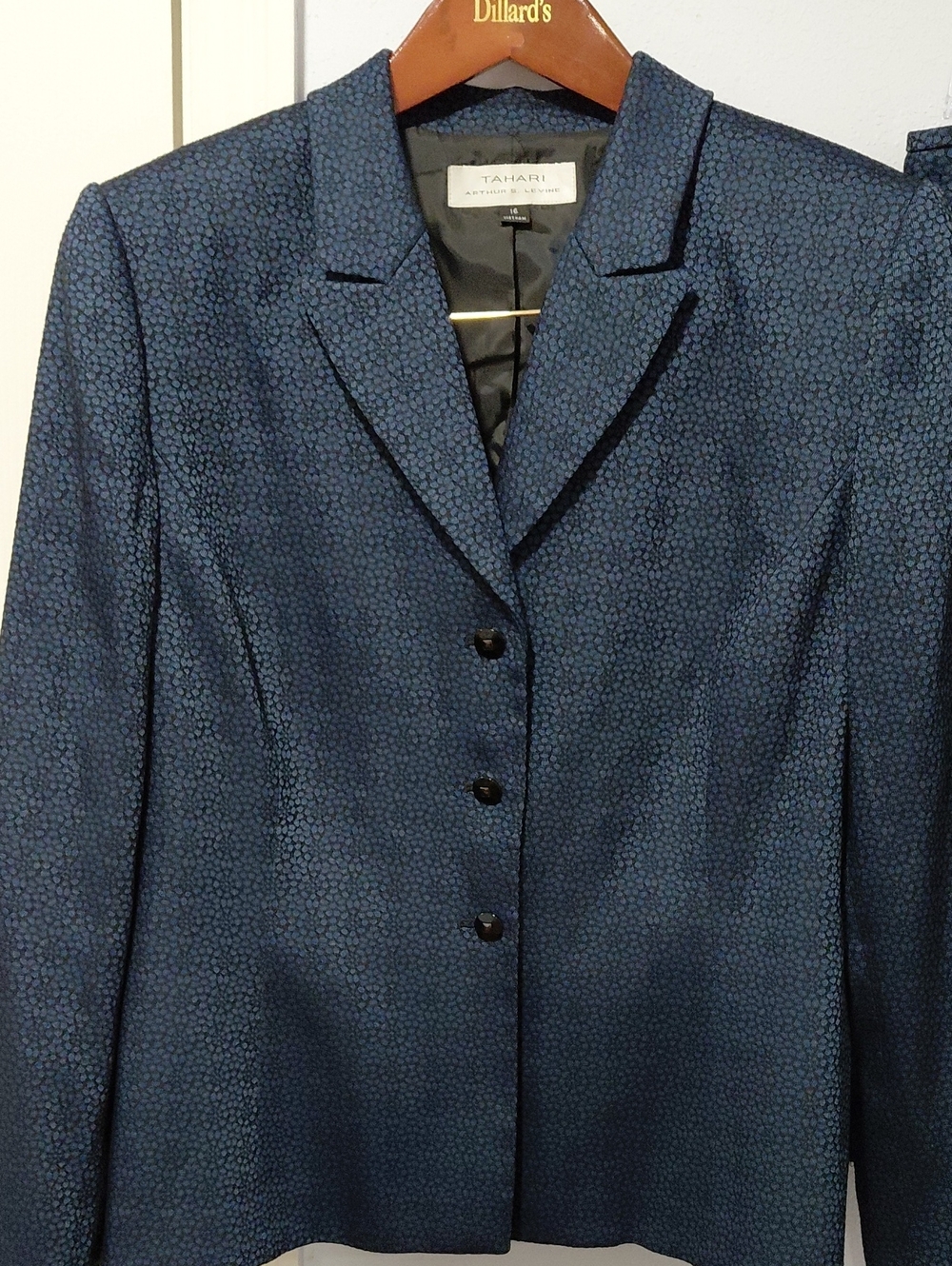 Tahari Navy Blue Textured Notch-Collar Blazer